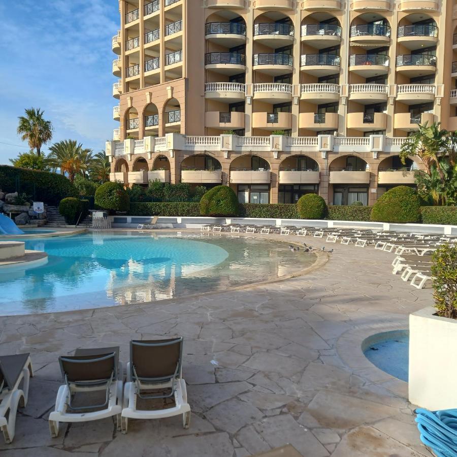 Villa Maupassant 06 Кан Екстериор снимка