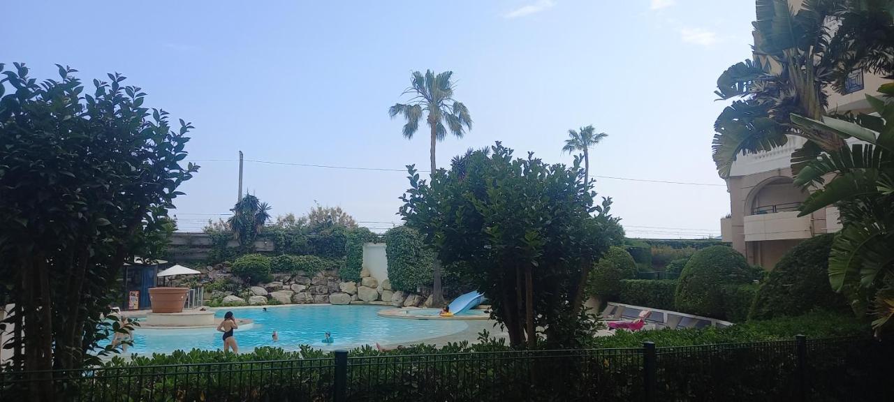 Villa Maupassant 06 Кан Екстериор снимка